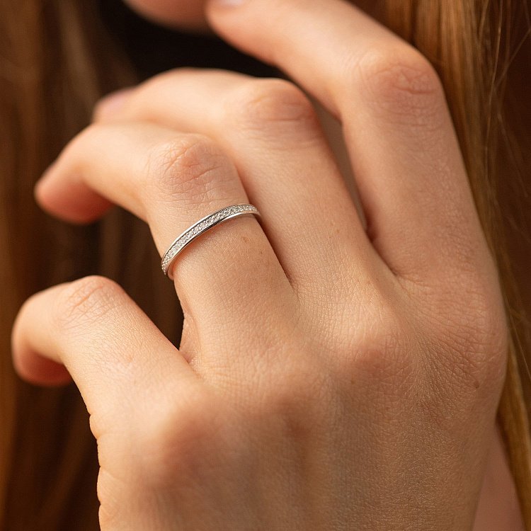 Каблучка з доріжкою діамантів (біле золото) 236721121 від ювелірного магазину Онікс - 3