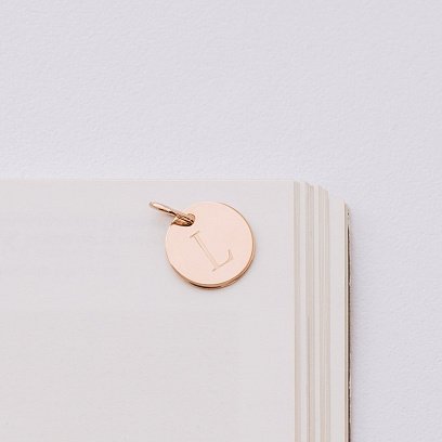 Кулон для гравировки в красном золоте "Буква" (17 мм) п03611б