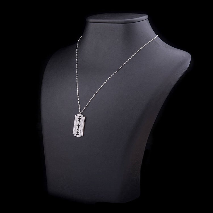 Срібне кольє "Лезо" з фіанітами 18209 від ювелірного магазину Онікс - 2