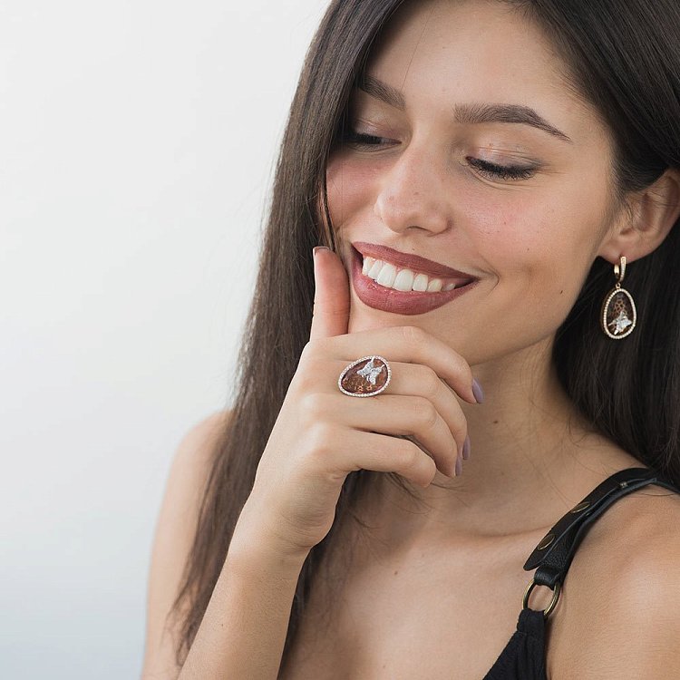 Золотое кольцо "Бабочка" с фианитами к03888 от ювелирного магазина Оникс - 3