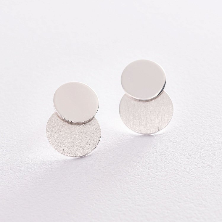 Серебряные серьги - пусеты "Кружочки" 122997 от ювелирного магазина Оникс - 2