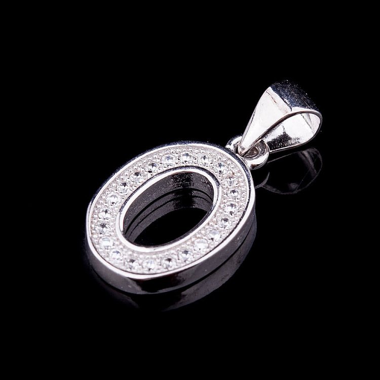 Срібна підвіска "літера О" з фіанітами 132212 О від ювелірного магазину Онікс