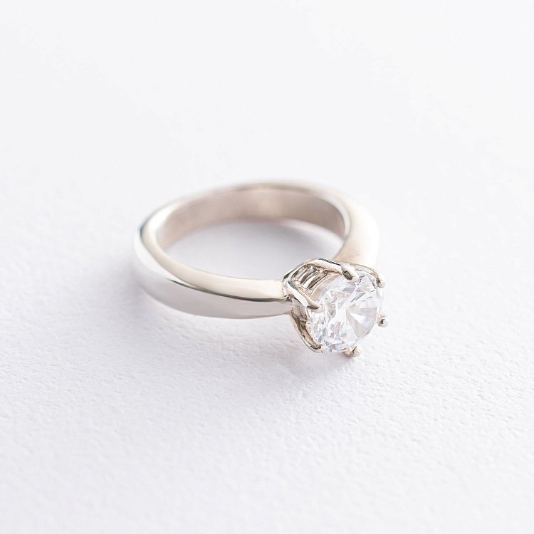 Срібна каблучка з фіанітом 111143 від ювелірного магазину Онікс