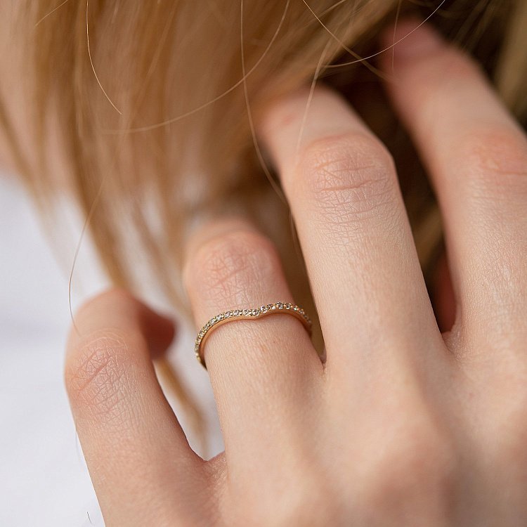 Кольцо "Особенное" с фианитами (желтое золото) к07467 от ювелирного магазина Оникс - 9