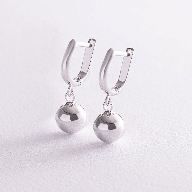 Серьги "Шарики" в белом золоте с07977 от ювелирного магазина Оникс