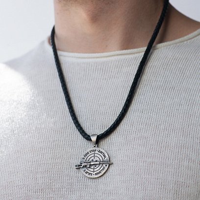 Серебряный кулон "Гвинтівка. В одне вухо - влетіло, в інше - вилетіло" (на укр. языке) 1283 №2