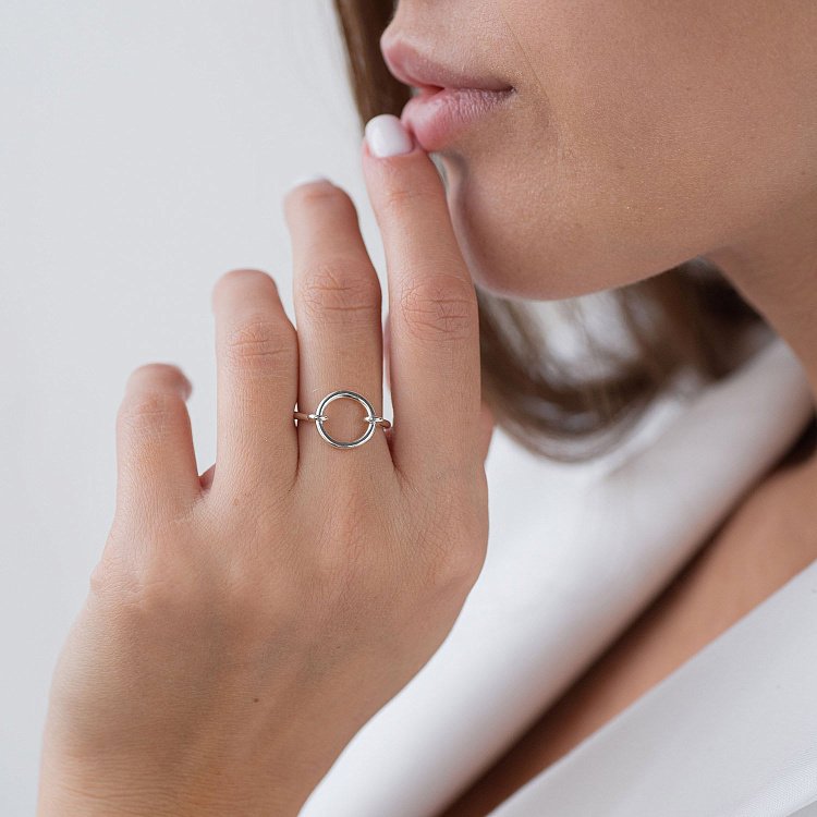 Серебряное кольцо "Круг" 112280 от ювелирного магазина Оникс - 2