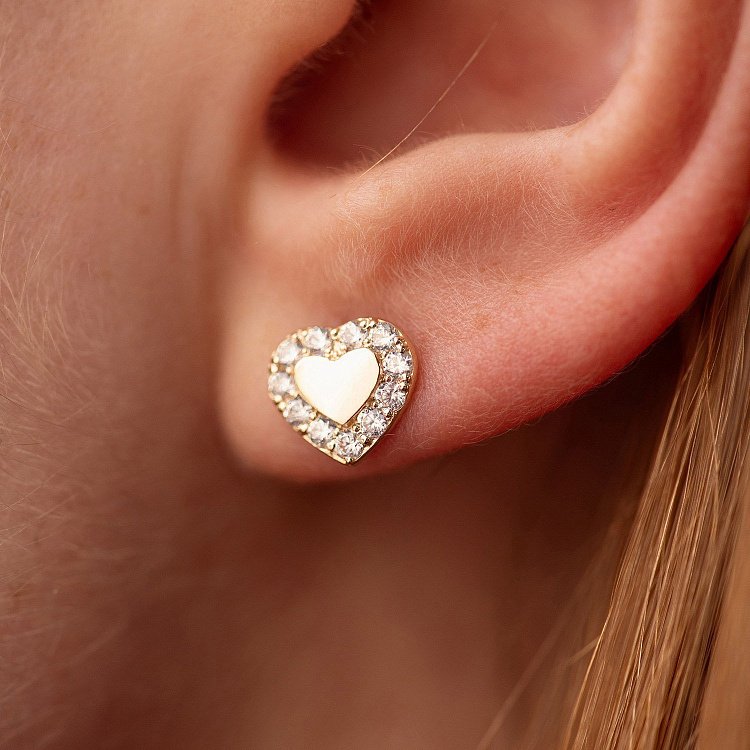 Сережки - пусети "Сердечки" з фіанітами (жовте золото) с08110 від ювелірного магазину Онікс - 3