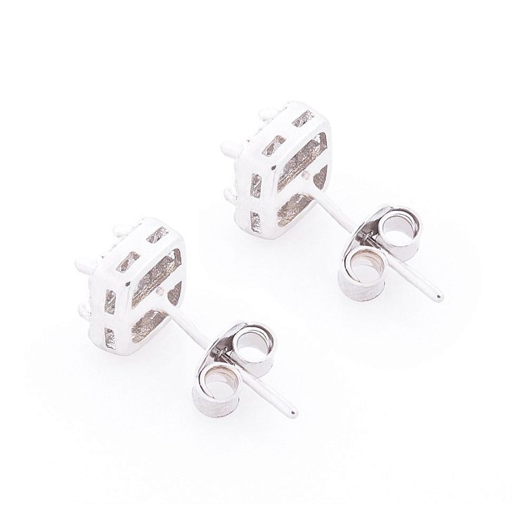 Срібні сережки-пусети з фіанітами 122461 від ювелірного магазину Онікс - 2