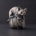 Серебряная фигура ручной работы "Кот и клубок ниток" 23091 от ювелирного магазина Оникс