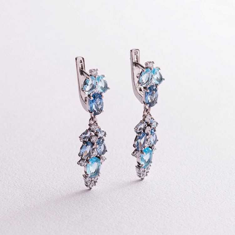 Серебряные серьги с кварцом и фианитами 2950/9р-QLBQS от ювелирного магазина Оникс