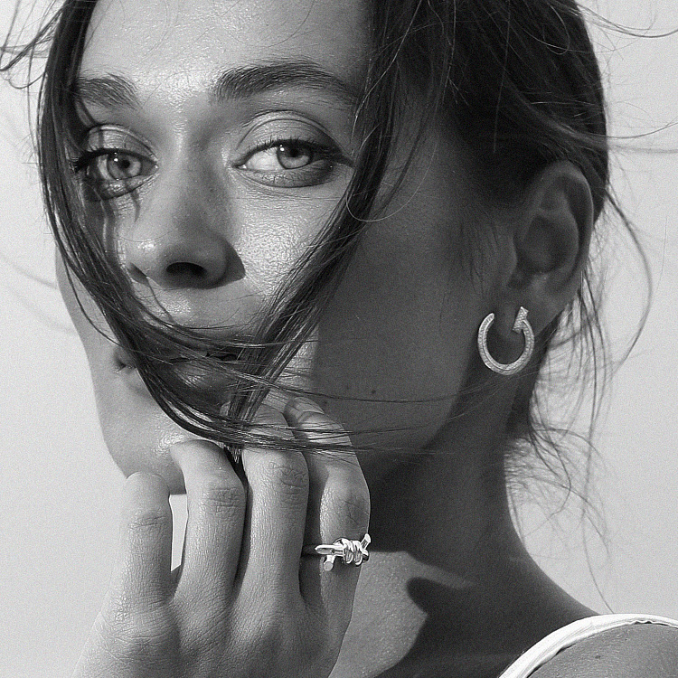 Сережки - пусети "Evelyn" у білому золоті (фіаніти) с08669 від ювелірного магазину Онікс - 17