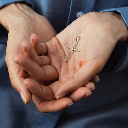 Хрестик у білому золоті (фіаніти) п04057 №2