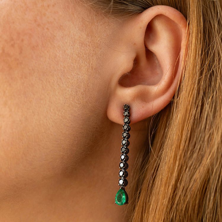 Золоті сережки зі смарагдами і чорними діамантами сб0570di від ювелірного магазину Онікс - 1