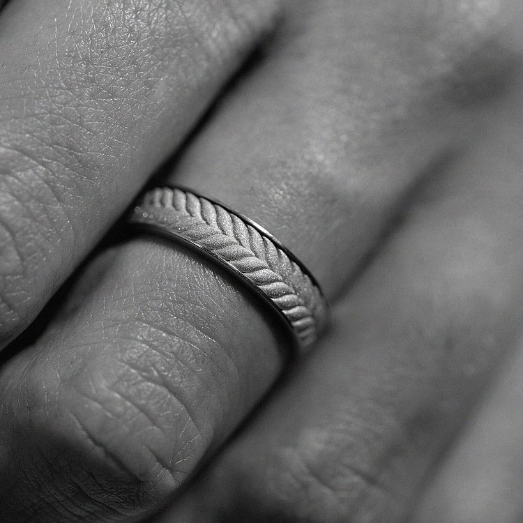 Обручальное кольцо "Колосок" в красном и белом золоте 236432400 от ювелирного магазина Оникс - 4