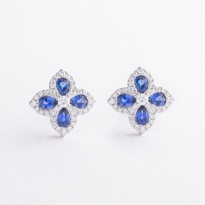 Серьги - пусеты "Клевер" в белом золоте (бриллианты, сапфиры) сб0719mi