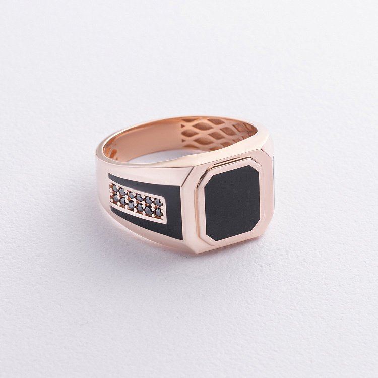 Мужская золотая печатка с фианитами и эмалью к08224 от ювелирного магазина Оникс - 2