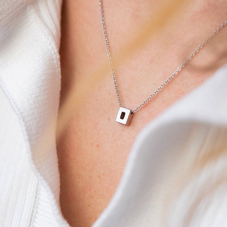 Серебряное колье с буквой "О" 1105 О от ювелирного магазина Оникс - 3