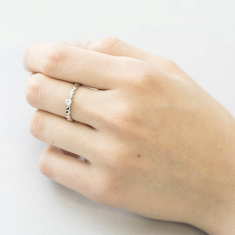 Золотое кольцо с бриллиантом zberdk136282 от ювелирного магазина Оникс - 4