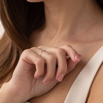 Золота заручальна каблучка з фіанітом к06299 №4