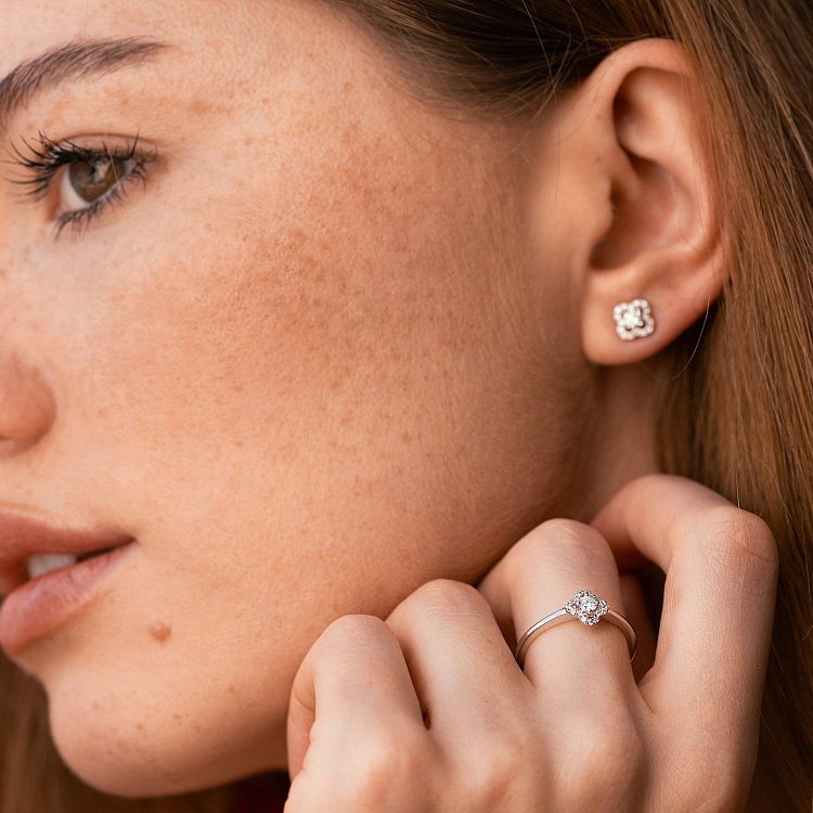 Золоті сережки - пусети "Конюшина" діамантами сб0544са від ювелірного магазину Онікс - 3