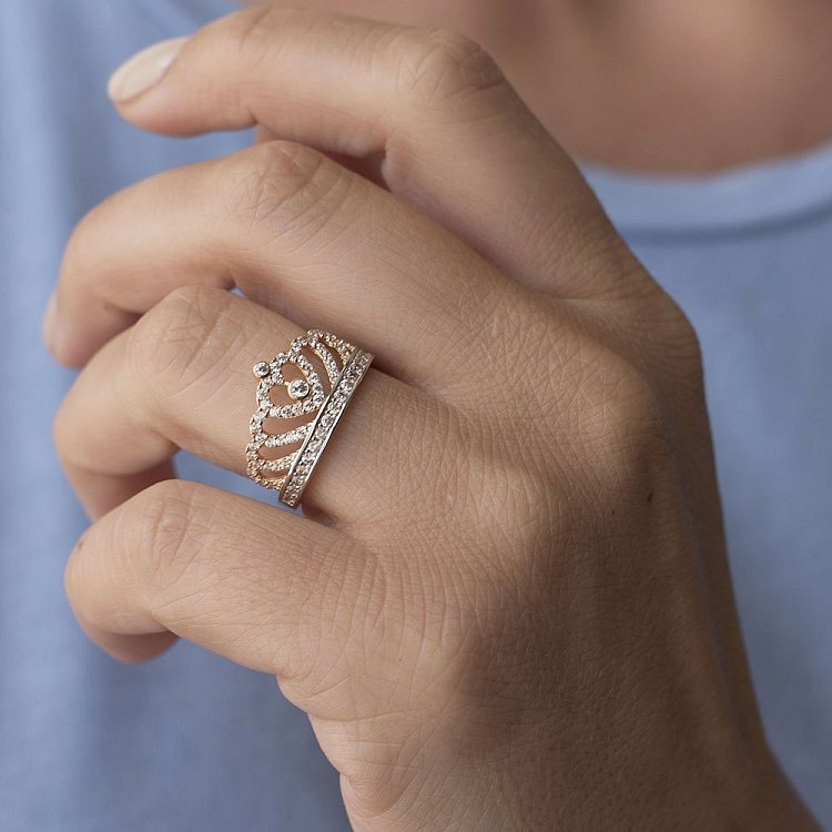 Золота каблучка "Корона" (фіаніти) к04843 від ювелірного магазину Онікс - 3