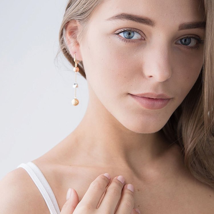 Золотые серьги "Шарики" с03831 от ювелирного магазина Оникс - 4