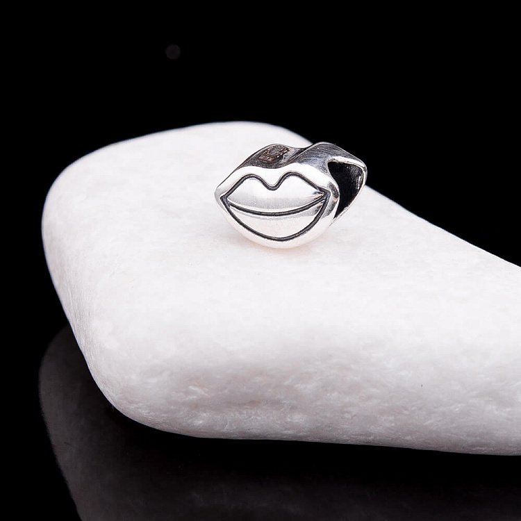 Шарм "Губки" 131953 от ювелирного магазина Оникс