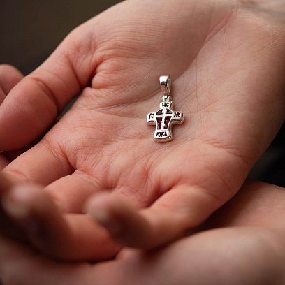 Серебряный крестик с эмалью 132701 №2