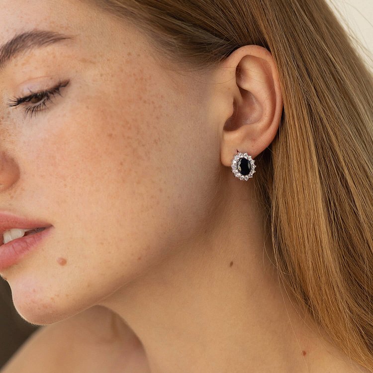 Серебряные серьги с сапфирами и фианитами GS-02-012-3110 от ювелирного магазина Оникс - 1