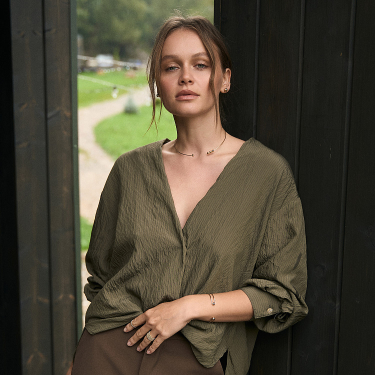 Жорсткий браслет "Marlene" з кульками (жовте золото) б05603 від ювелірного магазину Онікс - 7