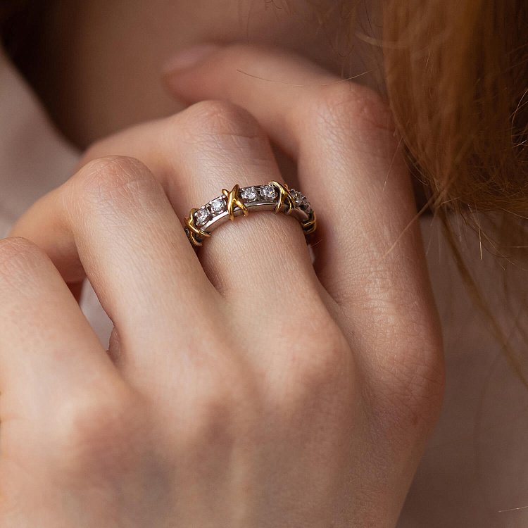 Серебряное кольцо "Эбигейл" с фианитами 8350 от ювелирного магазина Оникс - 4