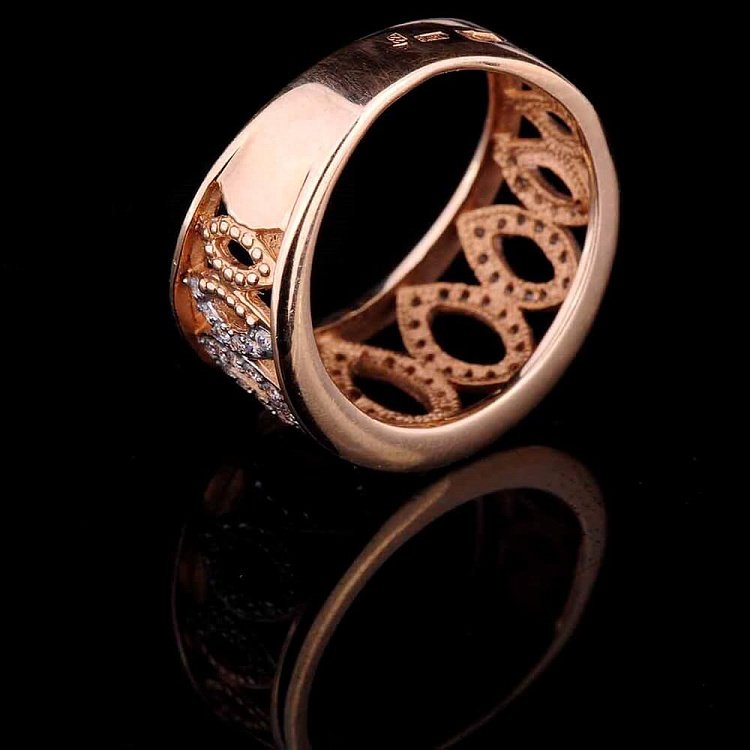 Золотое кольцо с камнями (фианиты) 14026076ди от ювелирного магазина Оникс - 3