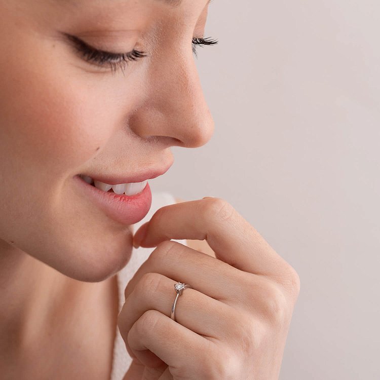 Заручальна золота каблучка з діамантом 219411121 від ювелірного магазину Онікс - 2