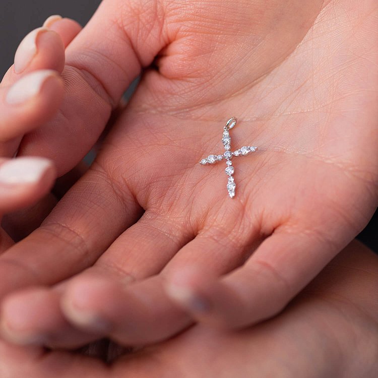 Крестик в белом золоте (бриллианты) пб0295ch от ювелирного магазина Оникс - 4