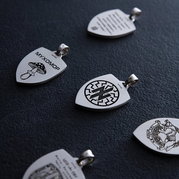 Серебряный кулон "Герб України - Тризуб. Україна понад усе. Индивидуальная гравировка" 133133 от ювелирного магазина Оникс - 5