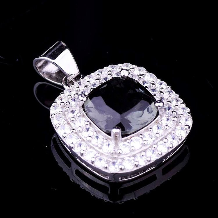Срібна підвіска (фіаніти, синтетична шпінель) п03 від ювелірного магазину Онікс - 1
