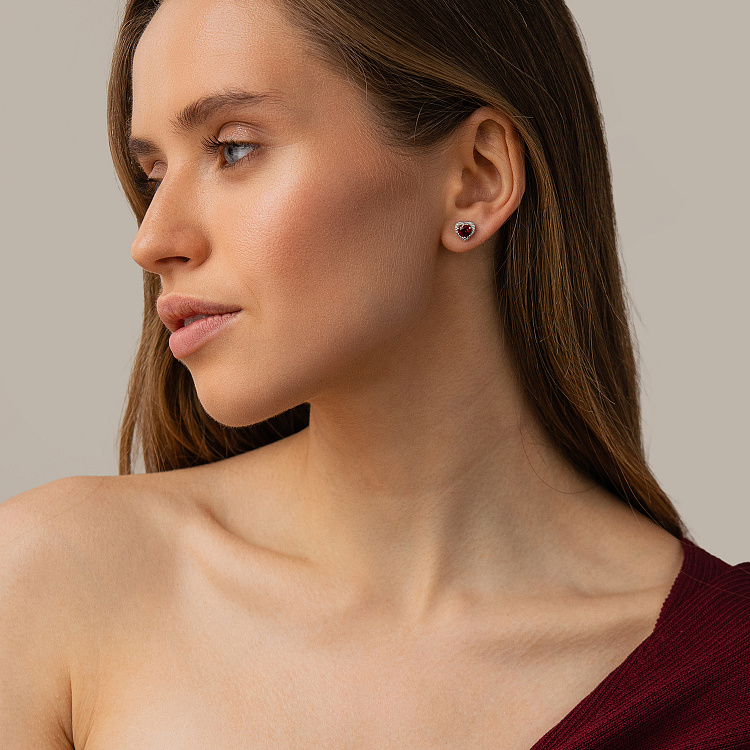 Серебряные серьги - пусеты "Сердечки" (рубины, куб. цирконий) 2495/1р-HRUB от ювелирного магазина Оникс - 3