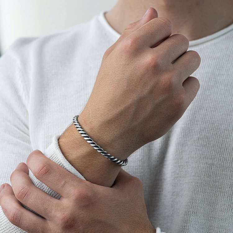 Жесткий серебряный браслет 141643 от ювелирного магазина Оникс - 5