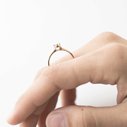 Золота заручальна каблучка з фіанітами к04205 №4