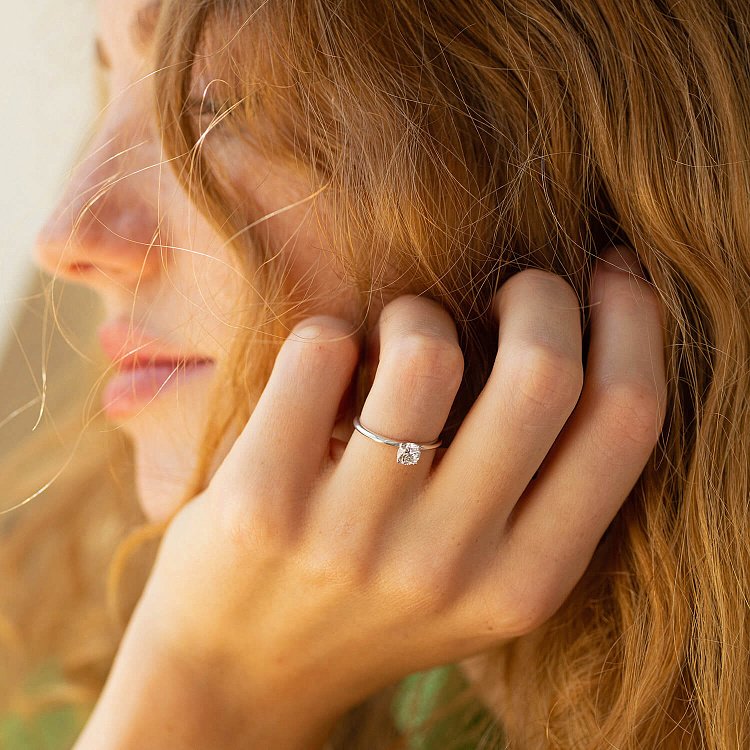 Заручальна каблучка з діамантом (біле золото) 227841121 від ювелірного магазину Онікс - 1