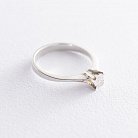 Серебряное кольцо с фианитом 11886 от ювелирного магазина Оникс