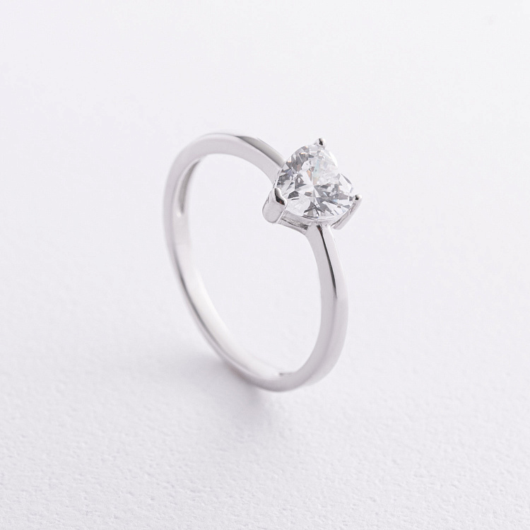 Серебряное кольцо "Сердце" с фианитом 111978 от ювелирного магазина Оникс