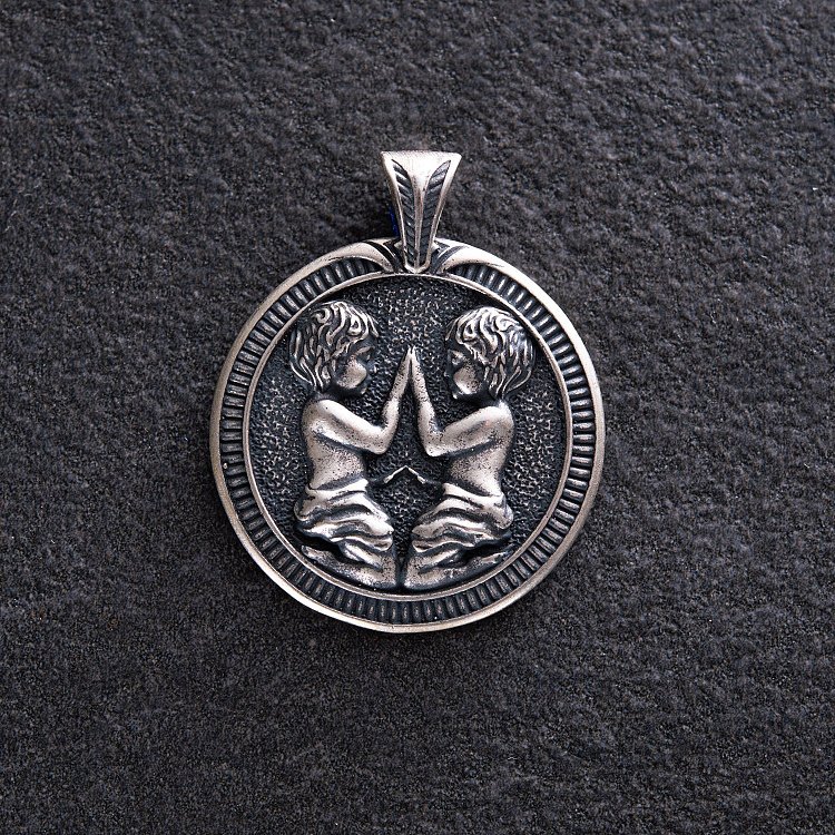 Серебряный кулон "Знак зодиака Близнецы" 133200близнюки от ювелирного магазина Оникс