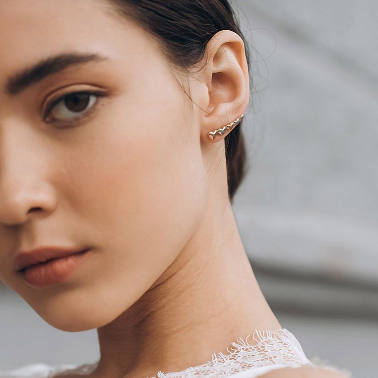 Золотые серьги - клаймберы "Сердечки" с06443 от ювелирного магазина Оникс - 3