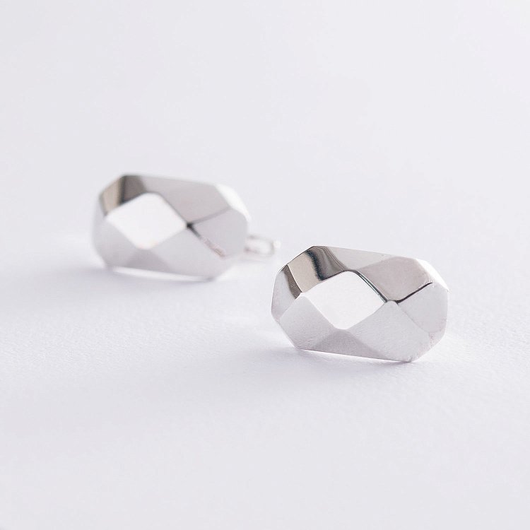 Сережки "Досконалість" в білому золоті с06791 від ювелірного магазину Онікс