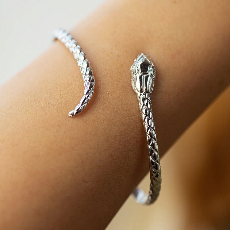 Жорсткий браслет "Змія" у білому золоті (діаманти) бб0038м від ювелірного магазину Онікс - 4