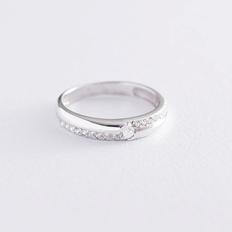 Золота каблучка з фіанітами к06160 від ювелірного магазину Онікс