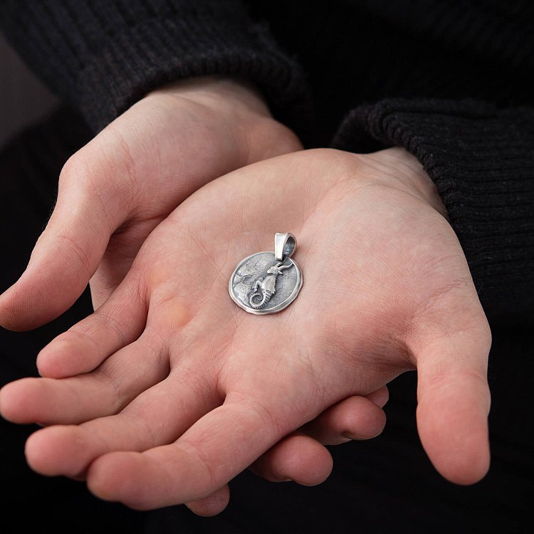 Срібний кулон "Знак зодіаку Козоріг" 133221козеріг від ювелірного магазину Онікс - 3