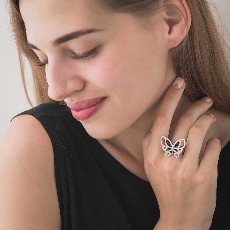 Золота каблучка "Метелик" з фіанітами к03893 від ювелірного магазину Онікс